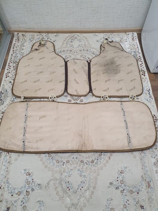 Чехлы универсальные. Красного цвета.