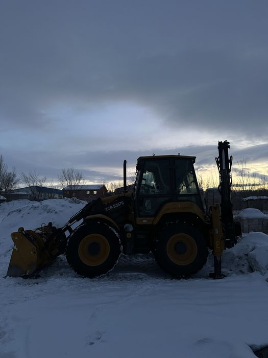 Услуги экскаватора-погрузчика (петушок)