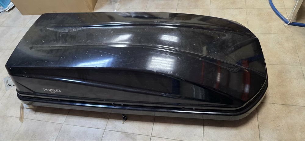 Бокс - багажник за покрив на автомобил