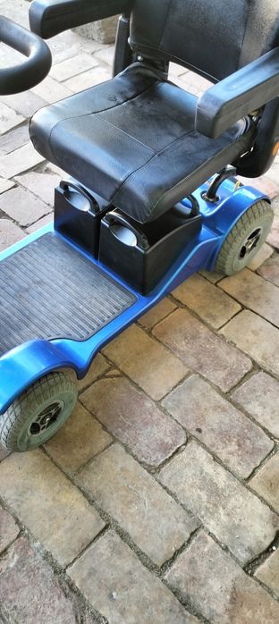 Trotinetă electrică pentru persoane cu dizabilități