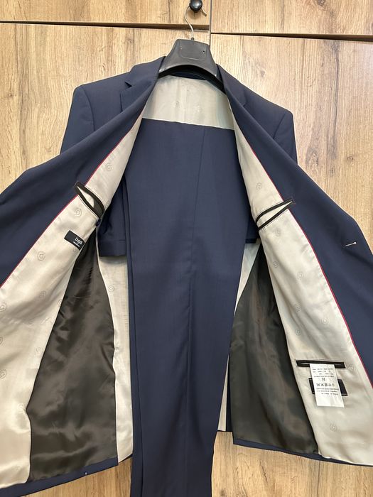 Мужской костюм Bugatti