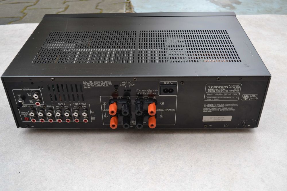 Amplificator Technics SU VX 720