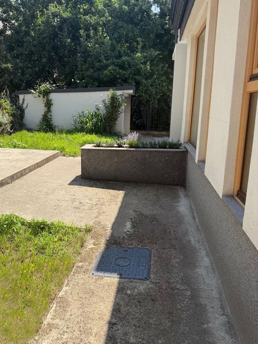 Casa de vanzare in centru la doar 5 minute de mers pe jos de UMF
