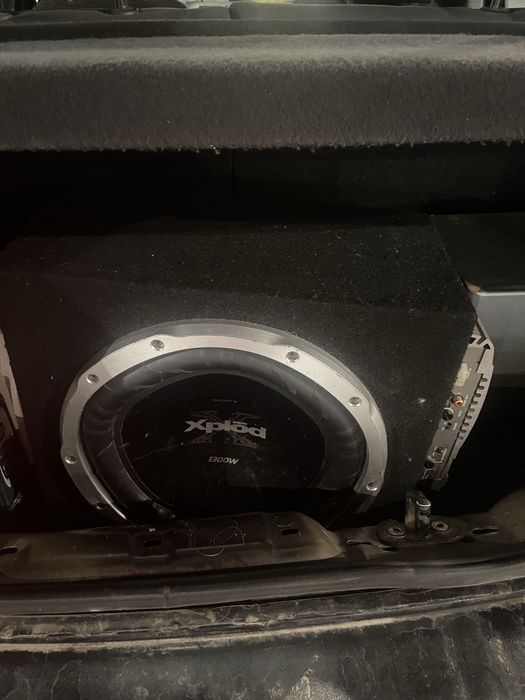 Sony Xplod субуфер 1300W + усилвател 200W – комплект