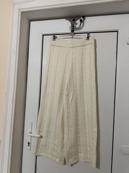 Pantaloni tricotati crem