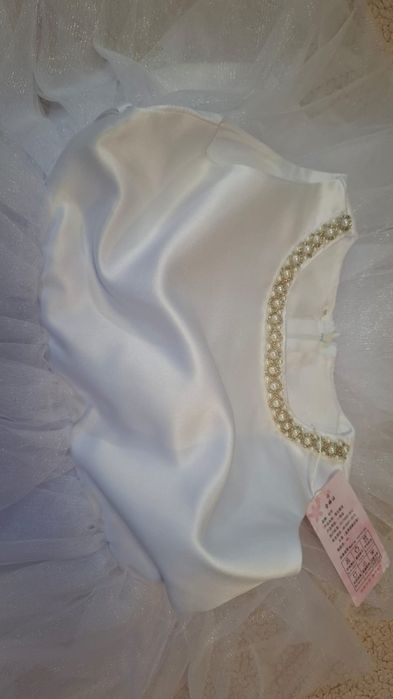 Нарядное платье на девочку 3-4 года