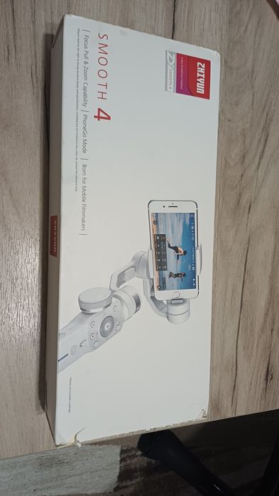 Стабилизатор Zhiyun Smooth 4 за смартфон