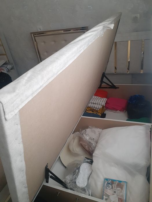 Yotoqxona uchun mebel devan