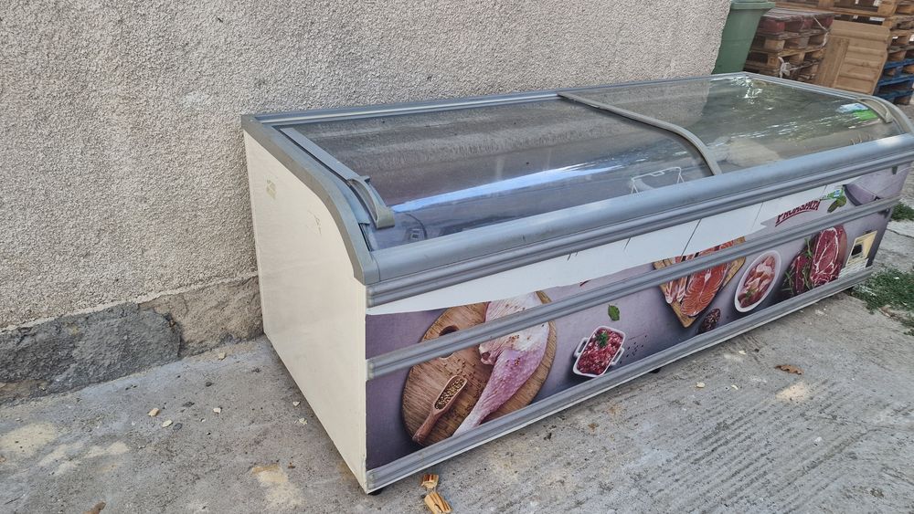 Ladă / Vitrina de congelate 2,5m