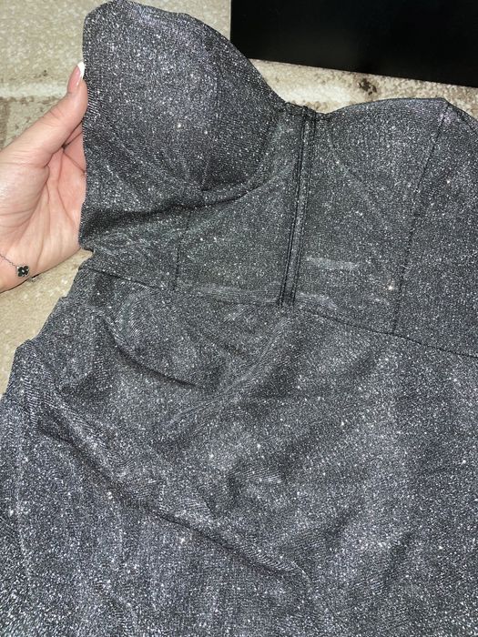 Елеганта блестяща рокля за специални поводи!