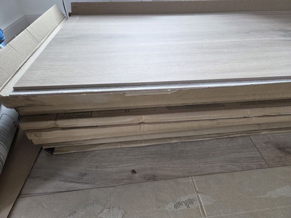 Vând 20 de plăci gresie KAI de 60x120