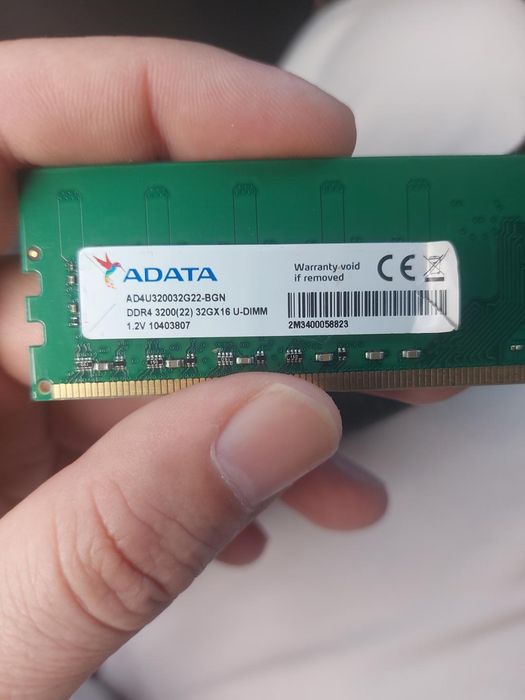Продам озу 32гб ddr4 3200 частота