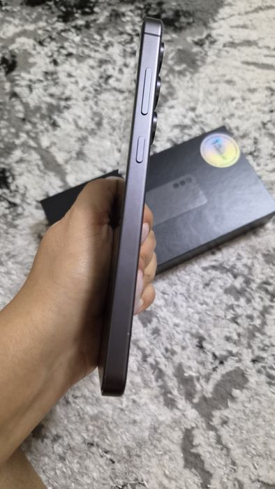 Продам телефон Samsung s24 fe 256 в идеальном состоянии