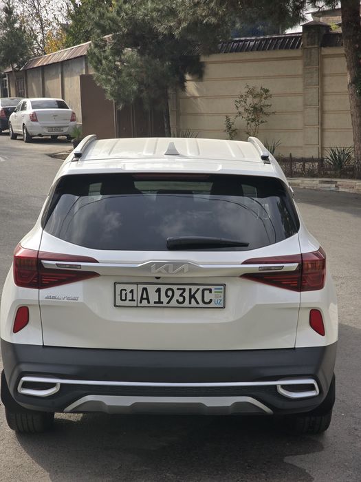 Продаю KIA seltos prestige