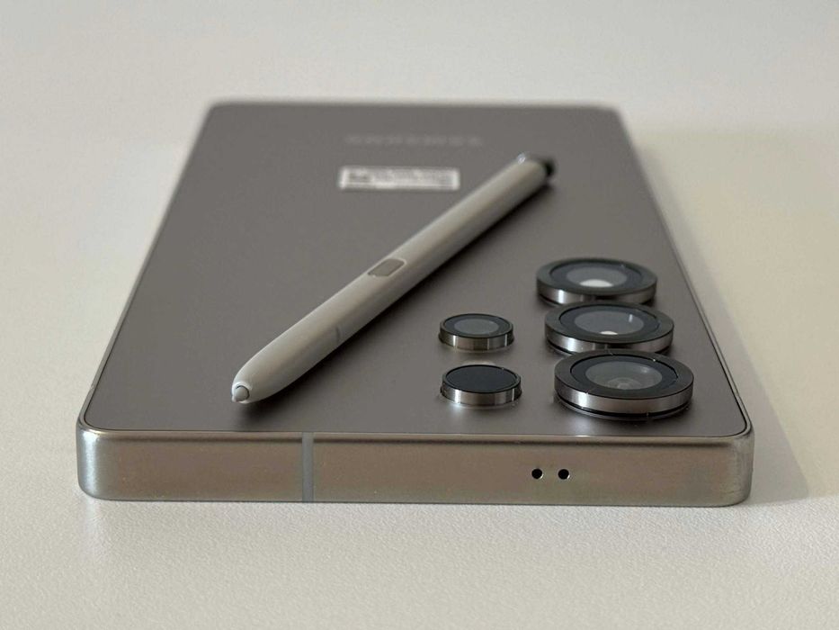 Бартер!Като НОВ!Samsung Galaxy S25 Ultra Titanium Gray(Сив)70 Цикъла.