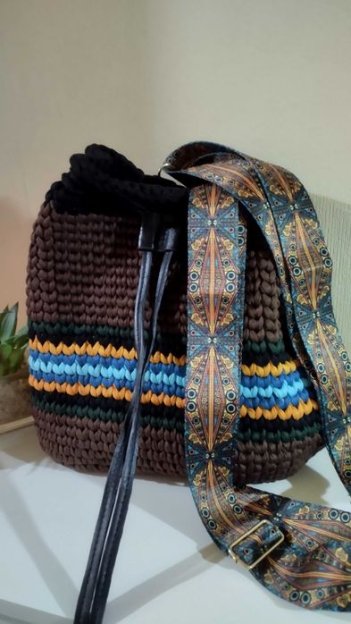 Чанти - ръчно изплетени