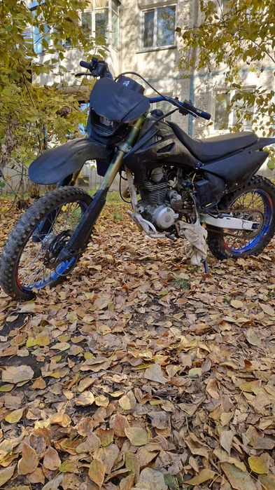 Продам мотоцикл эндуро 06