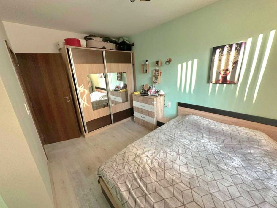 Продава се Двустаен апартамент в Добрич, Градска болница - 65 кв.м за 1664 €/кв.м - Снимка #1