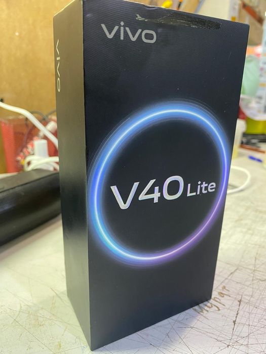 Срочно Vivo v40 lite