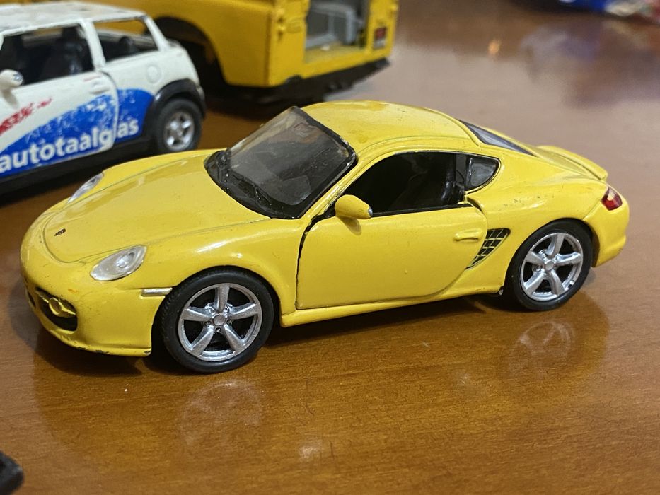 Метални колички 1:64 1:43 1:24