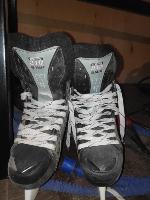 Продам коньки 4000 тг