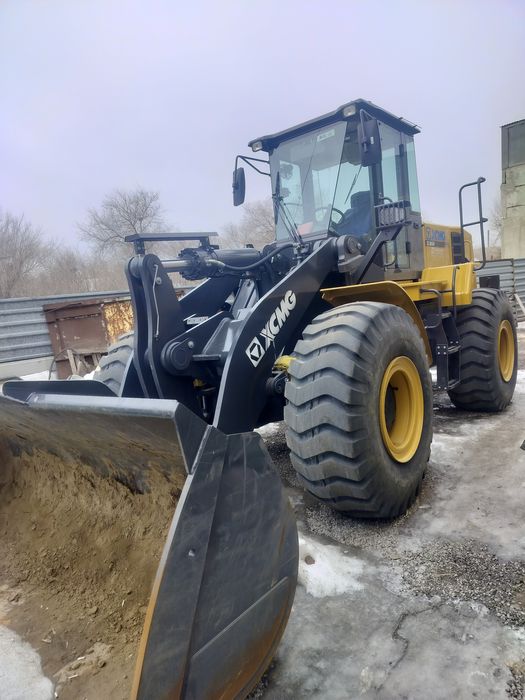 Услуги фронтального погрузчика 5 т