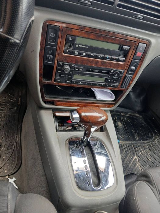 ЗА ЧАСТИ Автомобилът Volkswagen Passat 1.9 tdi