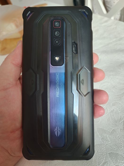 Продам игровой смартфон Nubia Red Magic 7