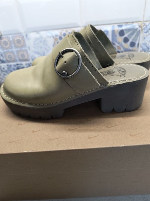 Дамско сабо Fly London