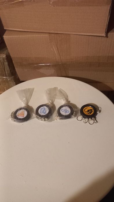 Ретро уникат ключодържатели