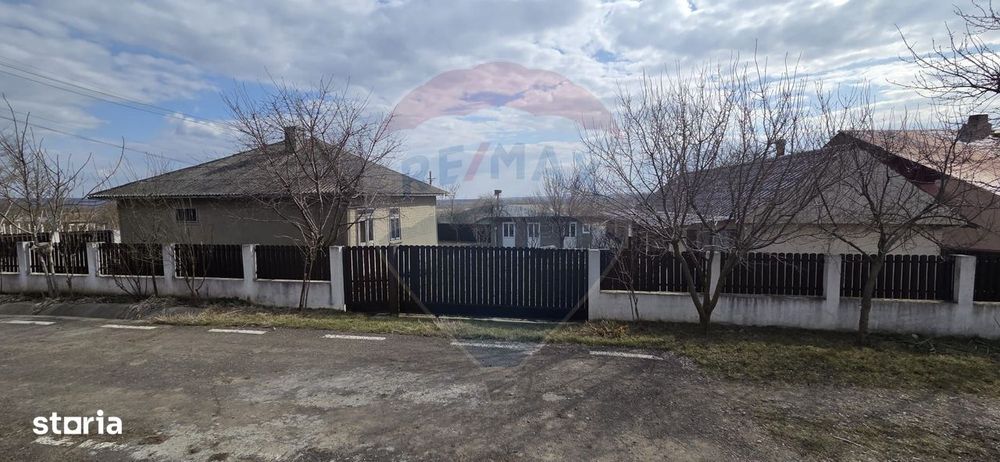 Casă / Vilă cu 4 camere de vânzare