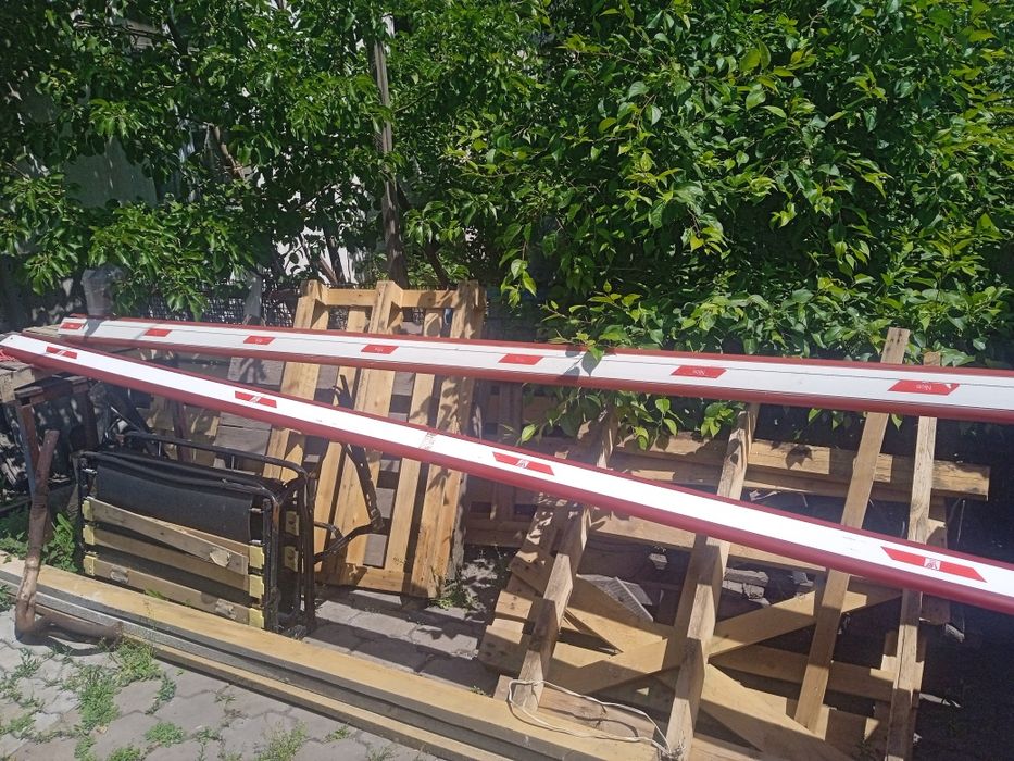 Продам шлагбаум стрела полотно алюминиевый профиль