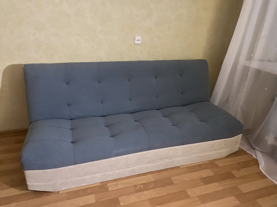 Продам диван,не звоните,пишите в ватсапе