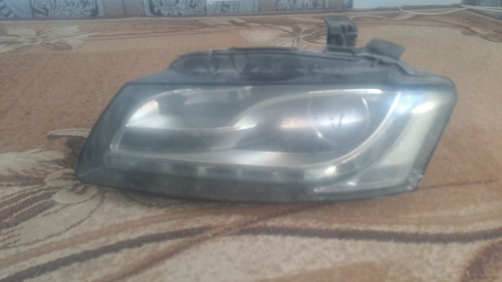 Лед и би ксенон фар за ауди а5 2010г.