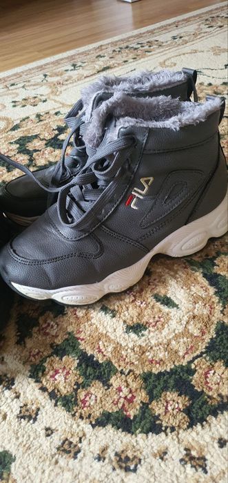 Ботинки зимние на девочку 34 , 36