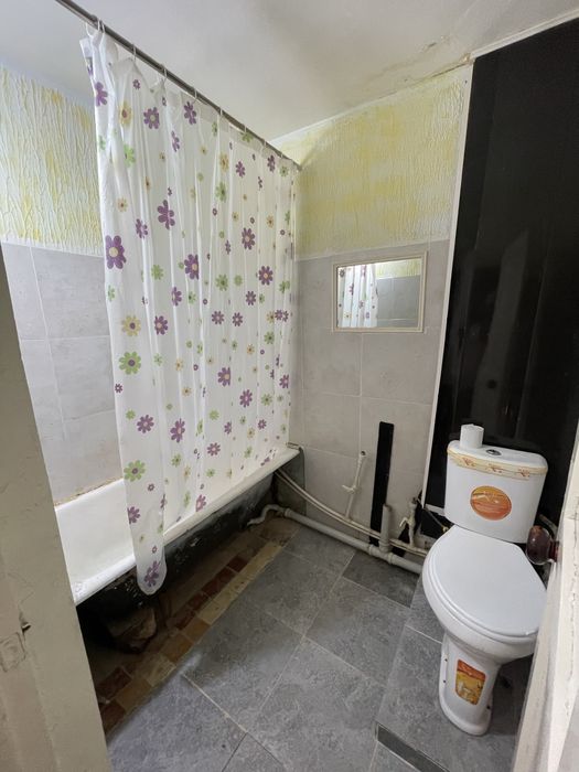 Oxangaron 2 xonali uy sotiladi