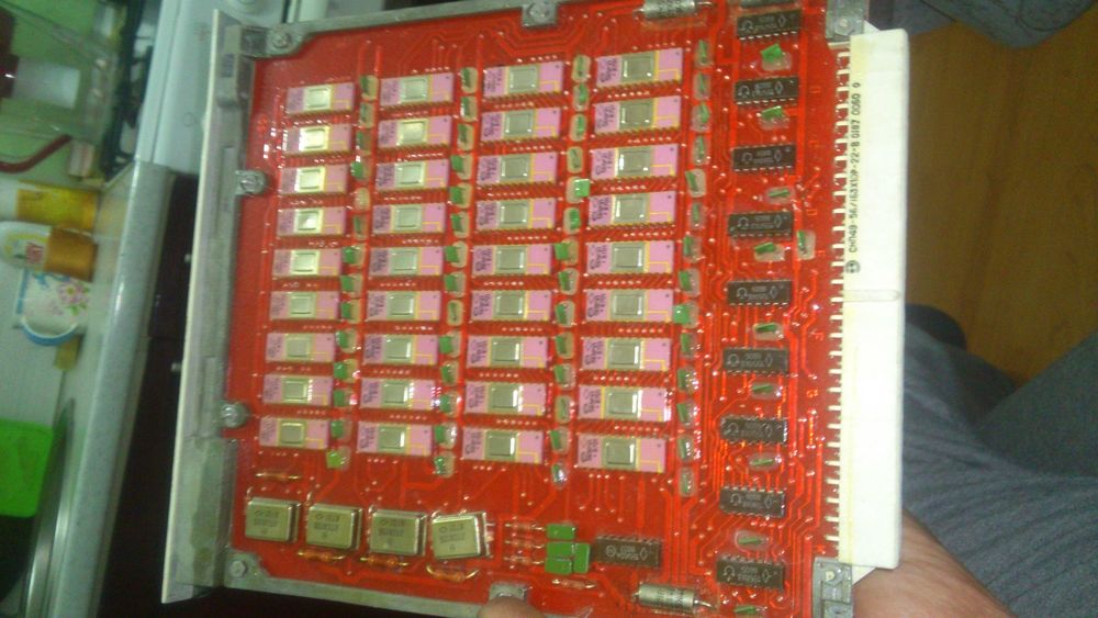 Приём плат и радиодеталей 10 000 т