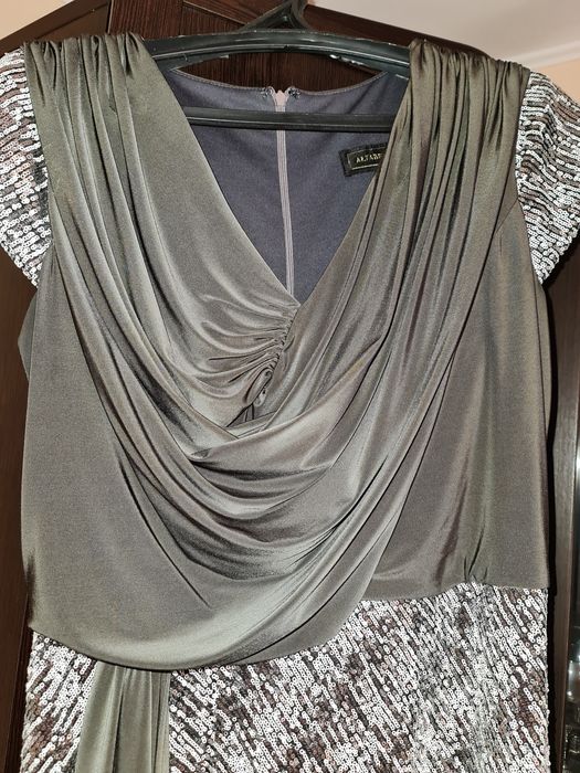 Продам вечернее платье в пол размер 48-50