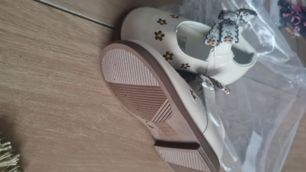 Pantofiori noi nr 24