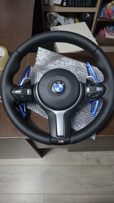 Volan bmw m  f30 f20 f15 f25 f16 f48  ca nou original
