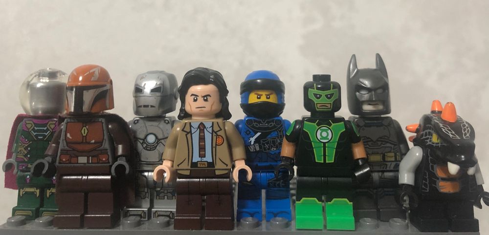 Минифигурки Лего