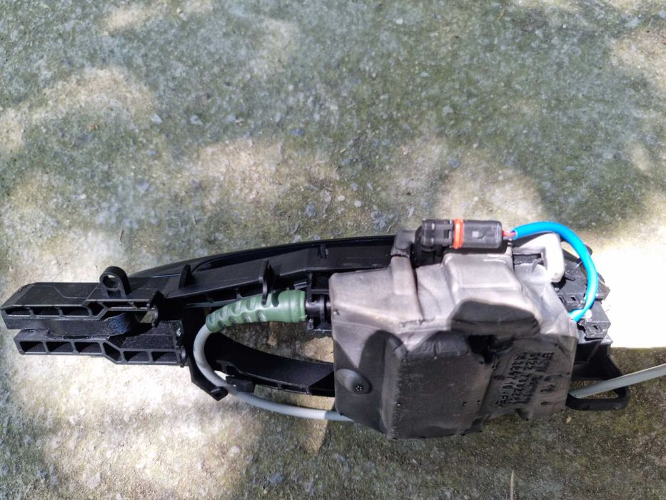 Дръжка за задна лява врата BMW F30 КЕЙЛЕС и Чисто нова панта