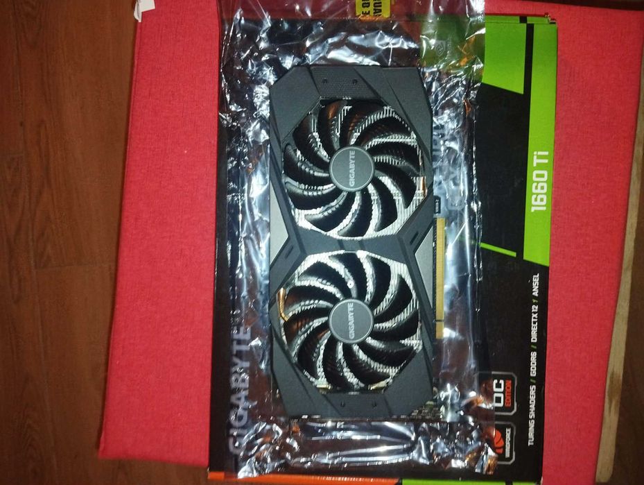 Vand placa video nvidia gtx 1660 ti  6GB DDR6