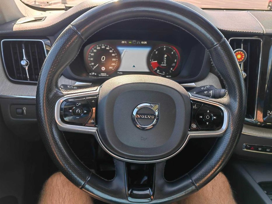 Volvo xc60 inscription awd d4 2018