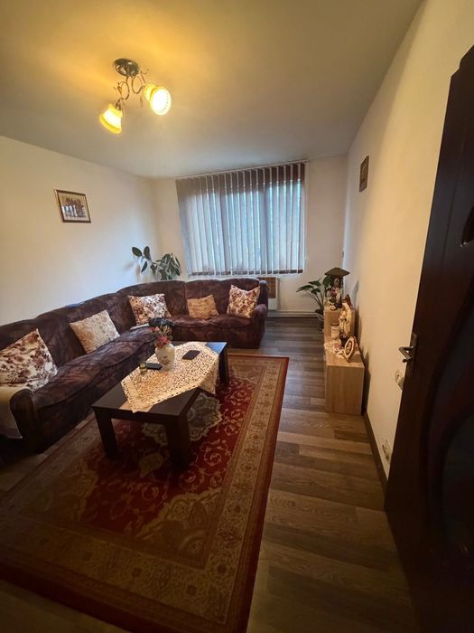Vând apartament cu 2 camere