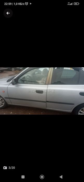 Hyundai accent 2005.