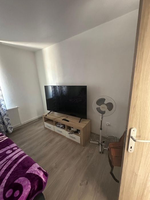 Vând casă locuibilă modernă 3 dormitoare living baie cămară bucătărie