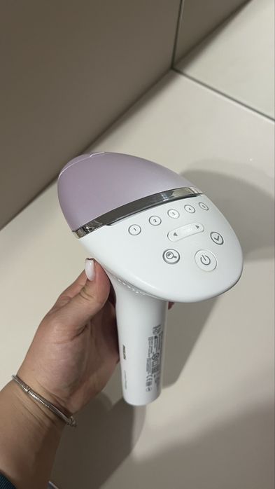 Фотоепилатор Philips Lumea Prestige