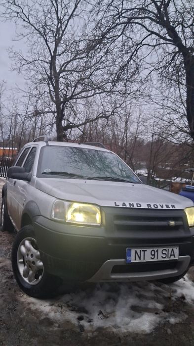Vând Land Rover 1