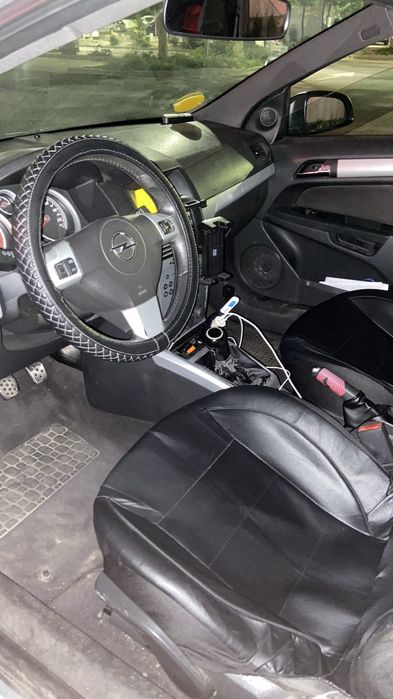 Opel Astra H GTC 1.9